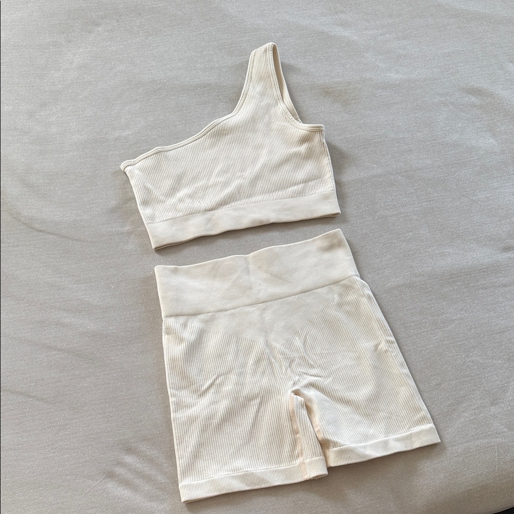 Amazon Cream One-Shoulder Ribbed Sports Bra & High-Waist Biker Short Set - Picture 5 of 5